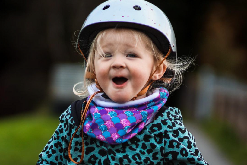 Starling Bike Helmet Silver Multi Stars