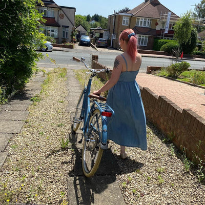 10 Tips On  How To Cycle With a Skirt