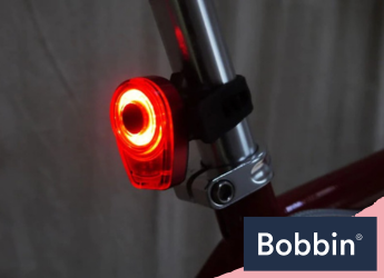 Restez lumineux : comment éclairer votre vélo pour la route - Bobbin Blog